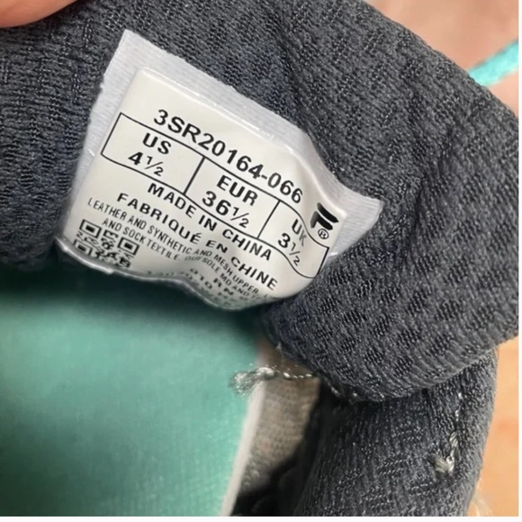 FILA Mesh Monochrome Running Athletic Athleisure Chic Glam Slip Hip Art Sneakers - Picture 3 of 5